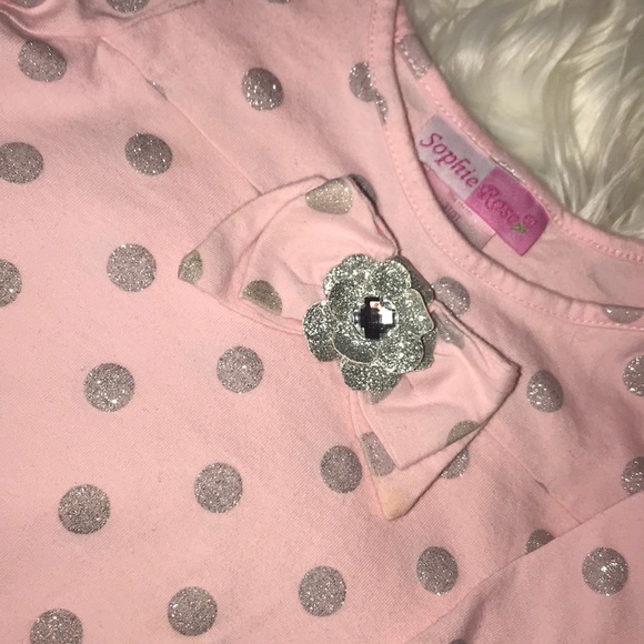 BEAUTIFUL PINK AND GRAY SHIRT WITH GLITTER!!🌸🌸🌸 - Picture 2 of 3
